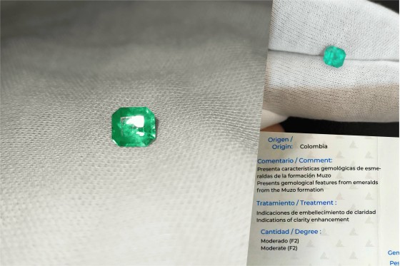Rare: Muzo Mine Vivid Green Colombian Emerald - Octagon - 1.18 ct - ICG certified