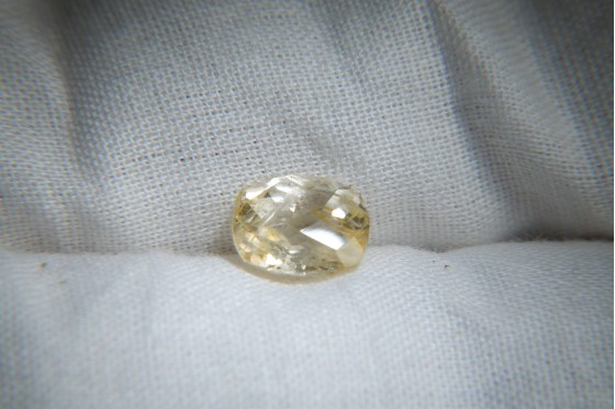 Yellow Sapphire - Rectangular - 1.863 ct - IGL certified