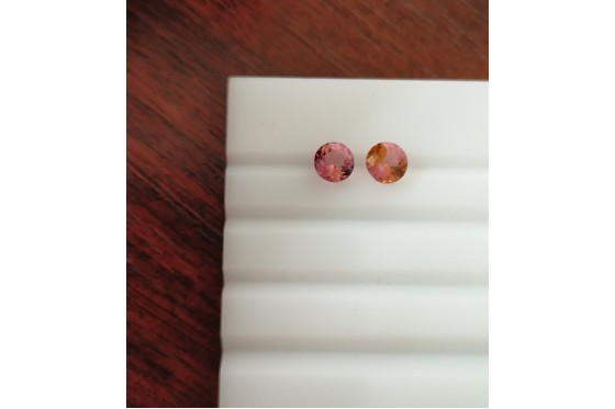 Pink Tourmaline Pair - Round - 0.90 ct - COR authenticated