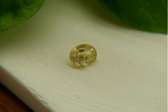 Intense Neon Yellow Sapphire - Oval - 1.15 ct - COR authenticated