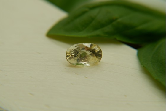 Vivid Pastel Yellow Sapphire - Rectangular - 1.45 ct - COR authenticated
