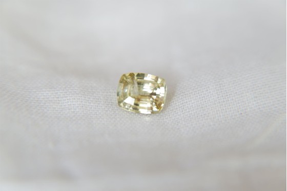 Vivid Fragrant Citron Yellow Sapphire - Rectangular - 1.09 ct - COR authenticated
