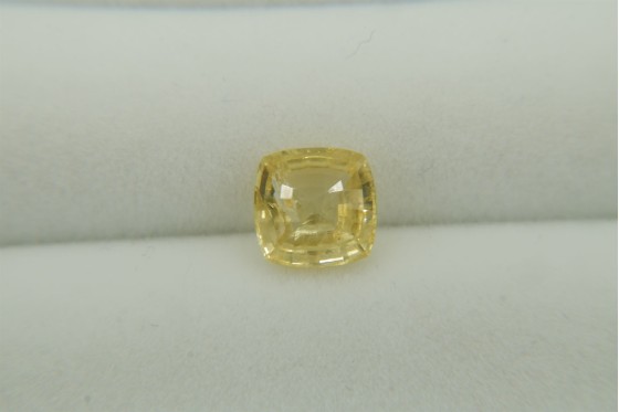 Vivid Lemon-Yellow Sapphire - Cushion - 2.09 ct - COR authenticated