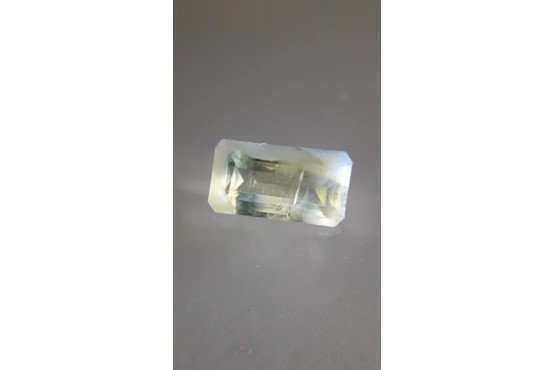 Green Sapphire - Rectangular - 1.65 ct - GIA certified