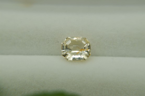 Pastel Yellow Sapphire - Octagon - 1.90 ct