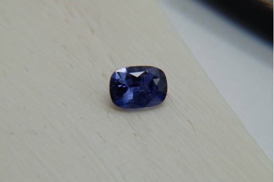 Appraised Premium: Vivid Blue Colorchange Sapphire - Rectangular - 1.38 ct - IGL certified