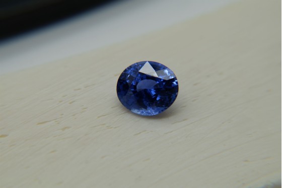 Appraised Premium: Neon Cornflower Blue Sapphire - Oval - 2.75 ct - AGL certified