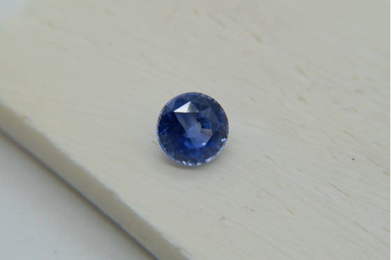 Appraised Premium: Cornflower Blue Sapphire - Round - 1.698 ct - IGL certified