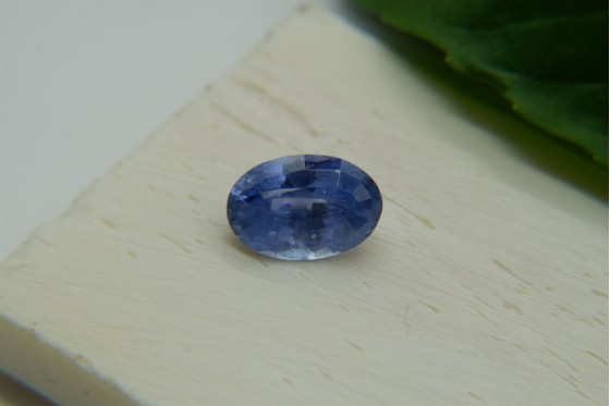 Appraised Premium: Unheated Kashmir Blue Sapphire - Oval - 2.35 ct - IGL certified