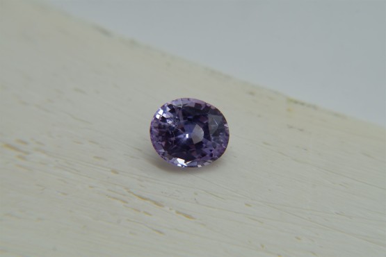 Appraised Premium: Vivid Violet Sapphire - Oval - 1.902 ct - AGL certified