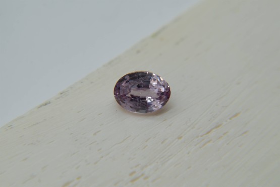 Appraised Premium: Vivid Pastel Violet Sapphire - Oval - 1.73 ct - AGL certified