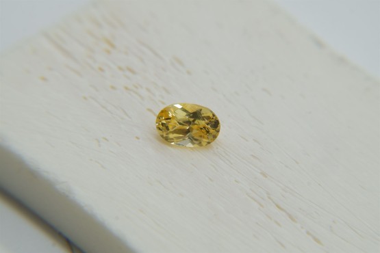 Premium: Vivid Intense Yellow Sapphire - Oval - 0.90 ct