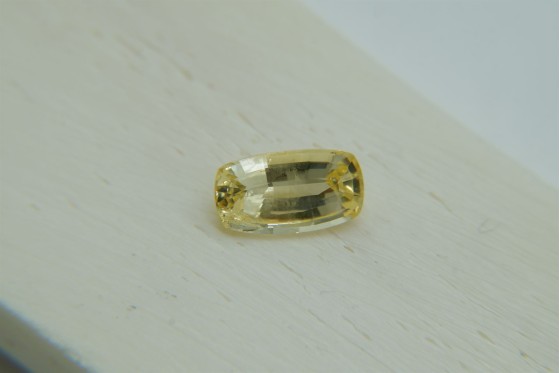 Premium: Vivid Lemon Yellow Sapphire - Rectangular - 2.382 ct - IGL certified