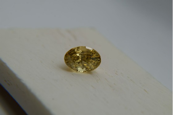 Premium: Vivid Neon Lemon Yellow Sapphire - Oval - 2.753 ct - AGL certified