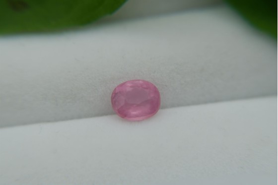 Rare: Neon Pink Mahenge Spinel - Oval - 1.25 ct - COR authenticated