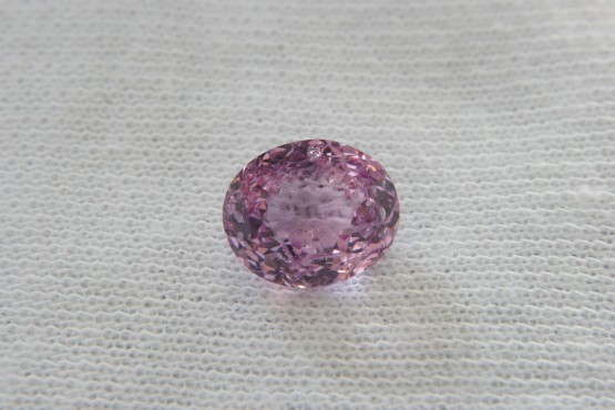 Appraised Premium: Vivid Pinkish-Violet Spinel - Oval - 2.972 ct - AGL certified