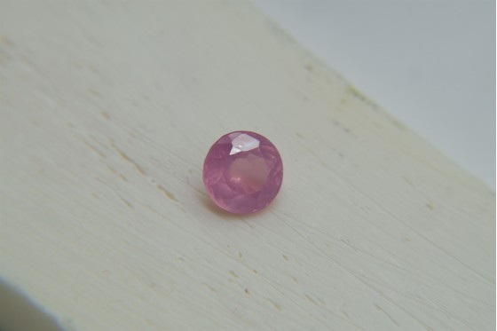 Rare: Neon Fire Pink Mahenge Spinel - Round - 1.20 ct - COR authenticated