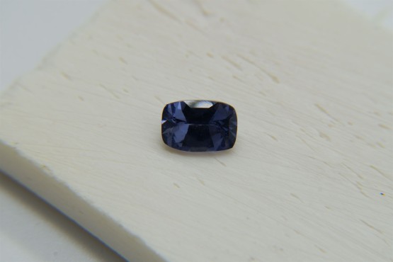 Appraised Premium: Violetish Blue Spinel - Rectangular - 0.963 ct - IGL certified