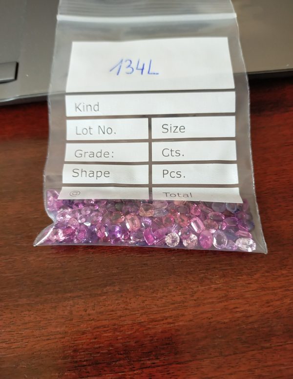 Pink Sapphire - Various - 124.45 ct - COR authenticated