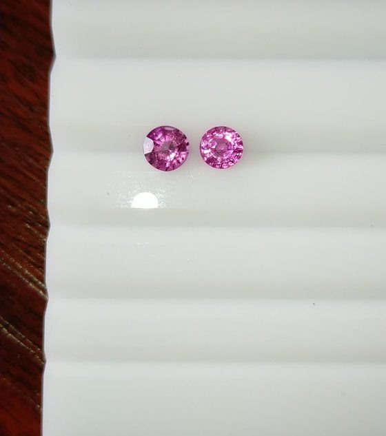Pink Sapphire Pair - Round - 1.05 ct - COR authenticated