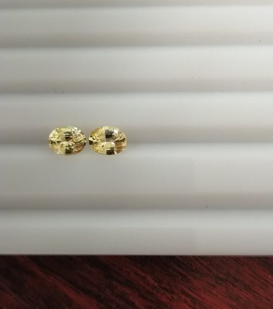 Yellow Sapphire Earrings Pair - Oval - 1.30 ct - COR authenticated