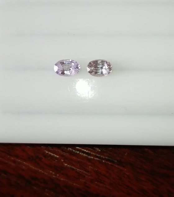 White Sapphire Pair - Oval - 1.20 ct - COR authenticated