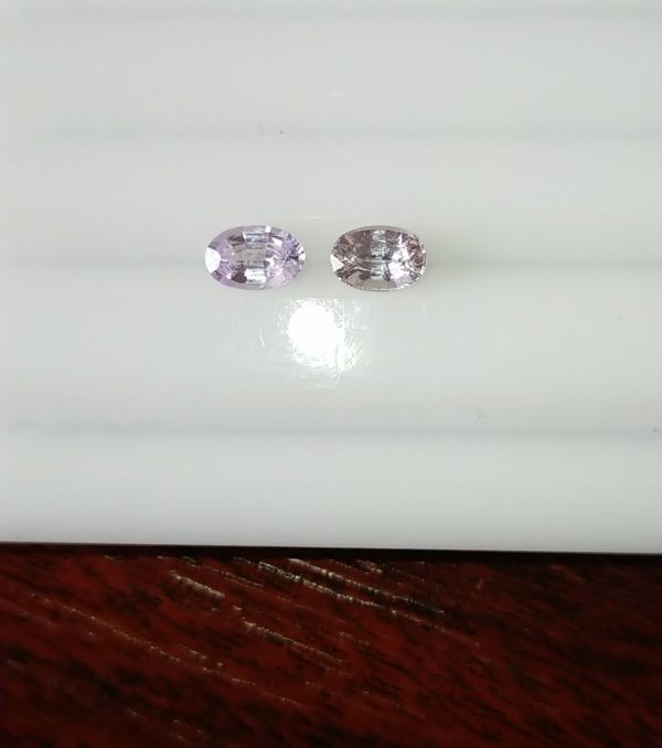 White Sapphire Pair - Oval - 1.20 ct - COR authenticated