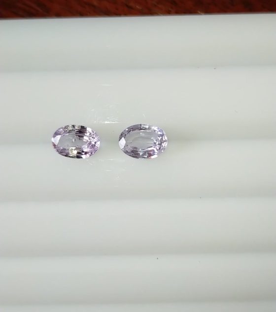 Pastel Lavender Violet Sapphire Pair - Oval - 1.45 ct - COR authenticated