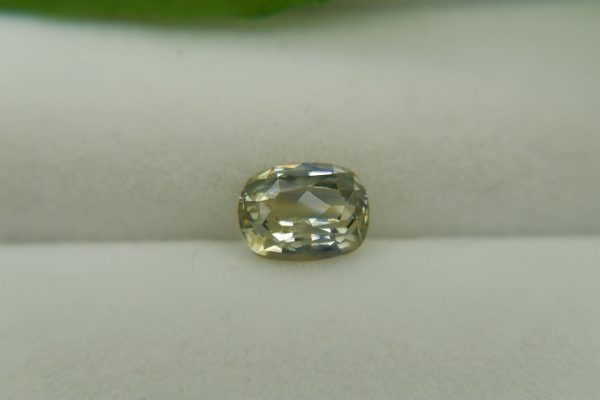 Vivid Pastel Yellow Sapphire - Rectangular - 1.65 ct - COR authenticated