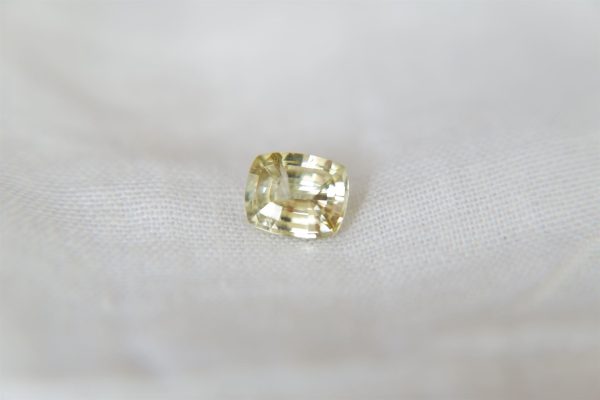 Vivid Fragrant Citron Yellow Sapphire - Rectangular - 1.09 ct - COR authenticated