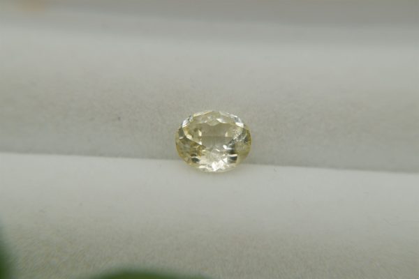 Pastel Yellow Sapphire - Oval - 1.30 ct