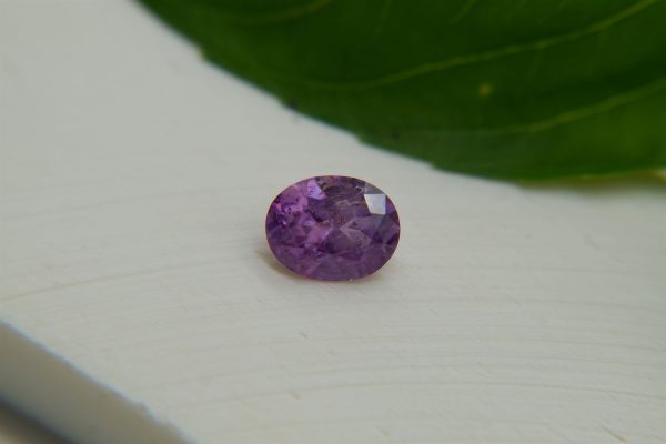 Violet Sapphire - Oval - 1.30 ct