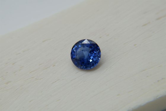 Vivid Cornflower Blue Sapphire - Round - 1.60 ct - AGL certified