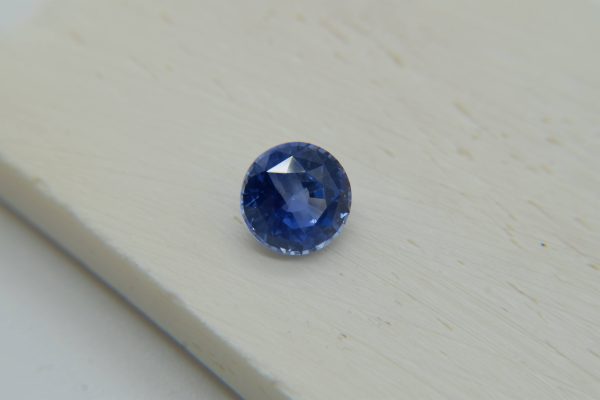 Cornflower Blue Sapphire - Round - 1.698 ct - IGL certified