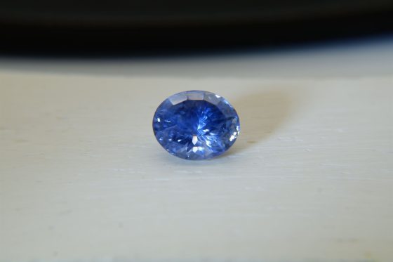 Neon Cornflower Blue Sapphire - Oval - 2.64 ct - IGL certified