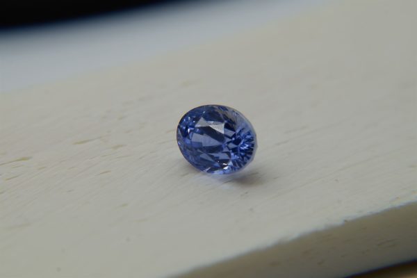 Neon Cornflower Blue Sapphire - Oval - 2.18 ct - IGL certified