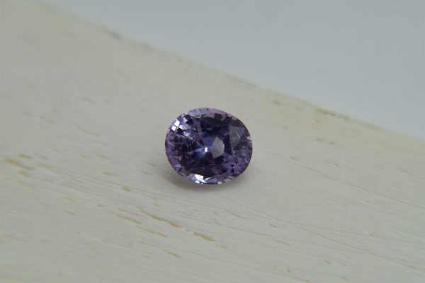 Vivid Violet Sapphire - Oval - 1.902 ct - AGL certified