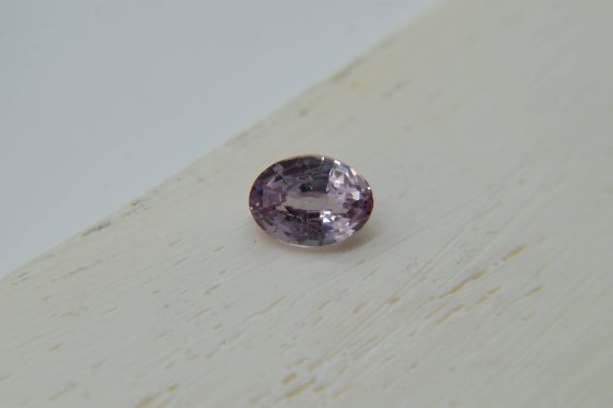 Vivid Pastel Violet Sapphire - Oval - 1.73 ct - AGL certified