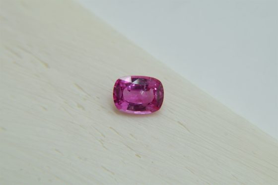 Vivid Orangish-Pink Sapphire - Rectangular - 1 ct
