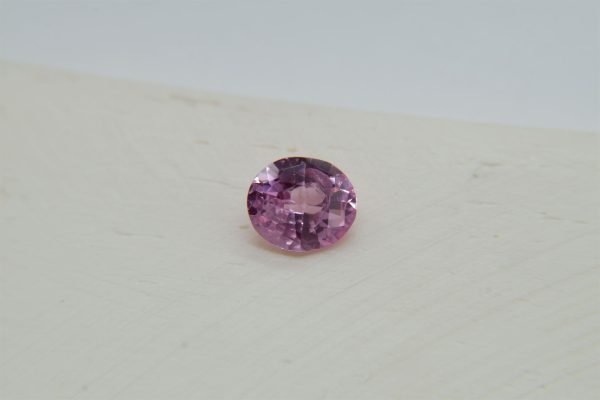 Vivid Padparadscha Sapphire - Oval - 1.038 ct - AGL certified
