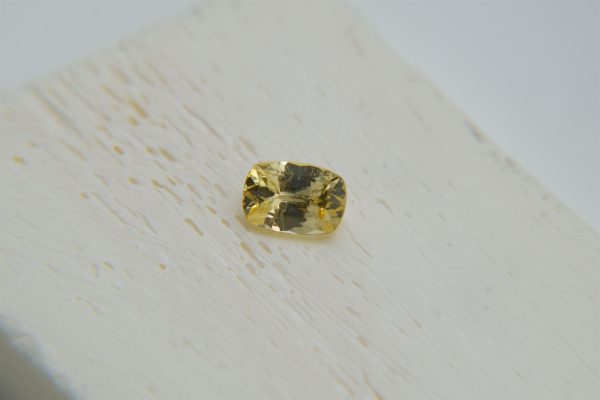 Premium: Vivid Intense Yellow Sapphire - Rectangular - 0.95 ct