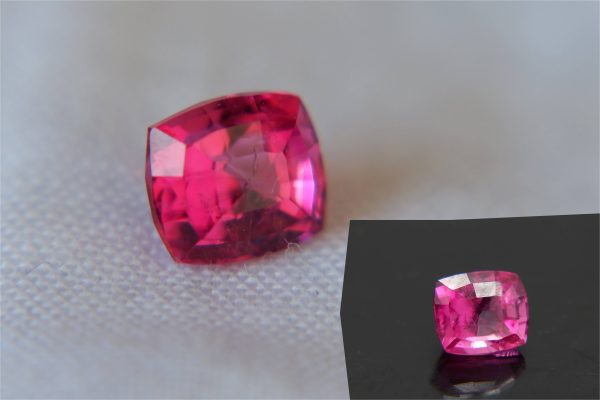 Rubellite - Cushion - 1 ct - COR authenticated