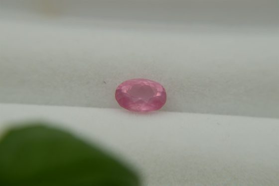 Rare: Neon Pink Mahenge Spinel - Oval - 1.15 ct - COR authenticated