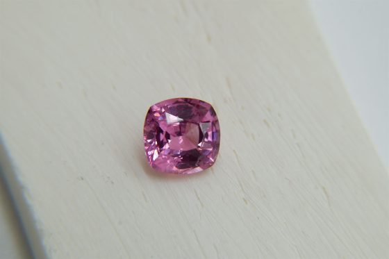 Vivid Pink Spinel - Cushion - 1.736 ct - IGL certified